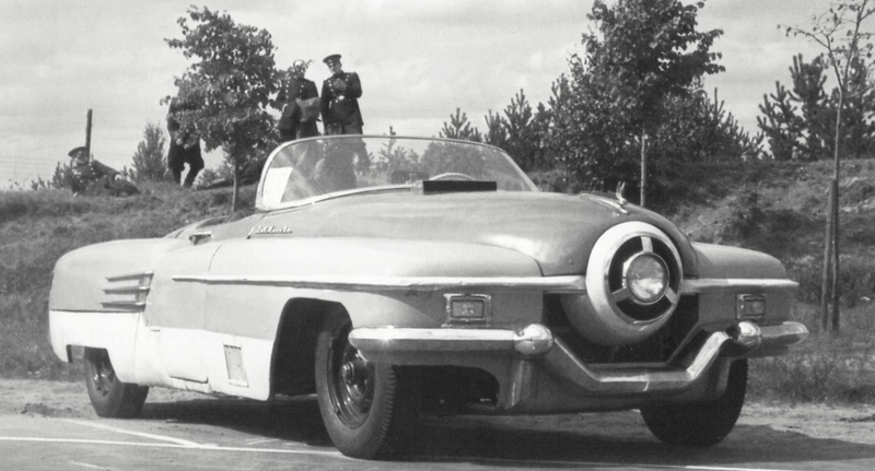 Illustration for article titled The Cold War Was Once Fought With Bonkers Concept Cars